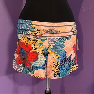Athleta swim Bora Bora printed Surge shorts NWT size S